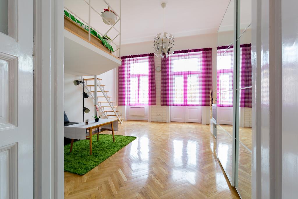 F4 Fiumei Apartment Budapest Exterior foto